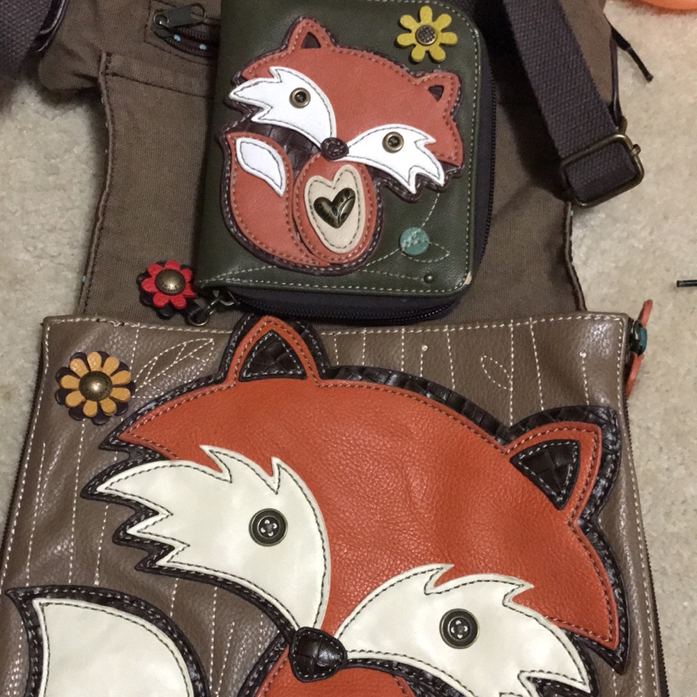 Chala Fox Multifunction Tote - Picture 12 of 13